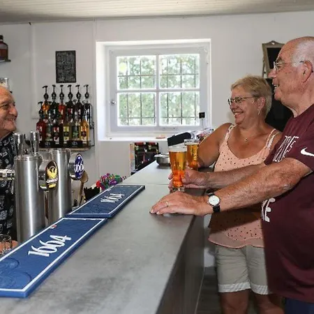 Mobil-home Confortable Avec Terrasse - Api-1-52-451 キャンプ場 Les Achards (Vendee)