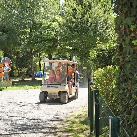 Mobil-home Confortable Avec Terrasse - Api-1-52-451 *