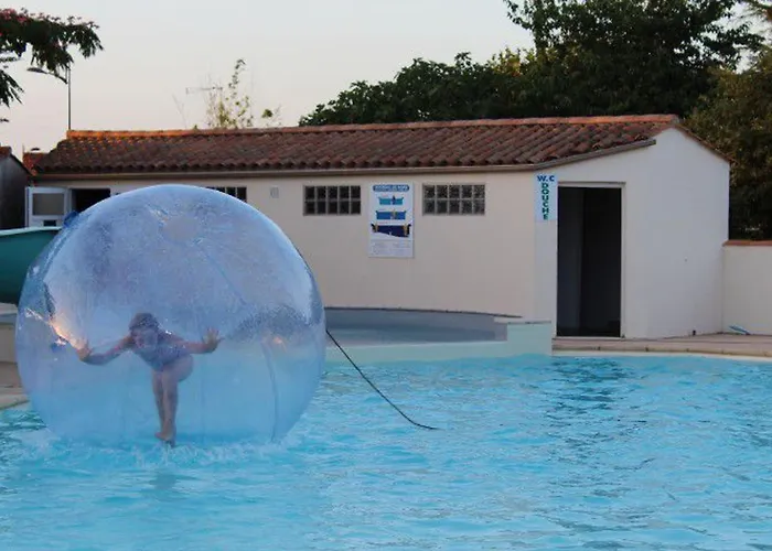 Mobil-home Confortable Avec Terrasse - Api-1-52-451 *