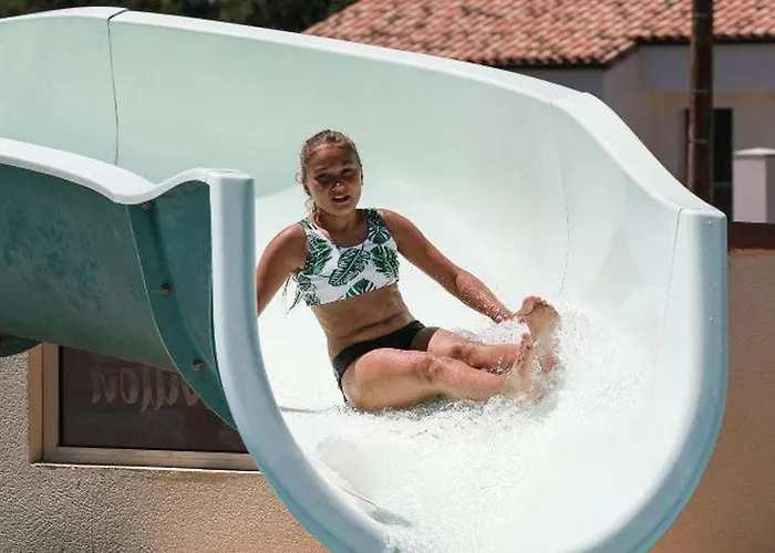 Parque de Campismo Mobil-home Confortable Avec Terrasse - Api-1-52-451 *